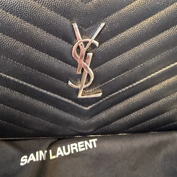 100% Authentic YSL CLASSIC CASSANDRE CHAIN WALLET IN GRAIN DE POUDRE LEATHER - Picture 2 of 9